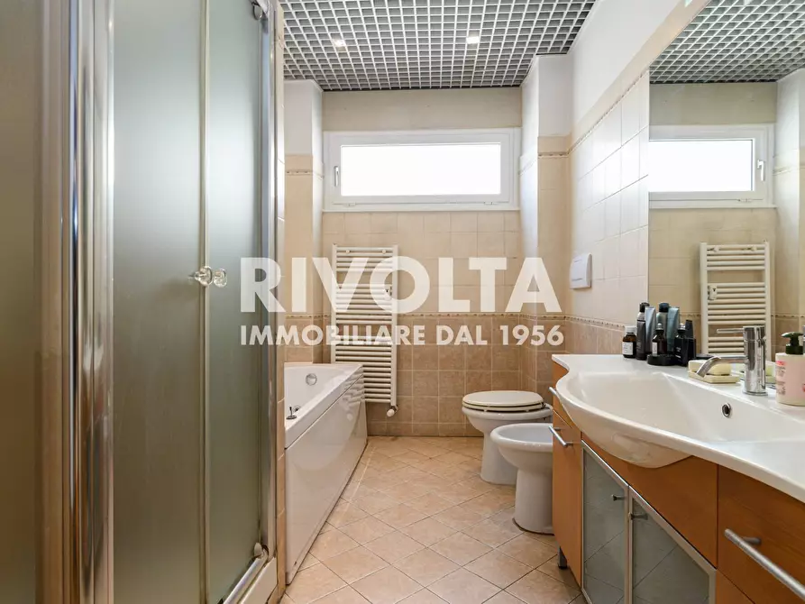 Immagine 36 di Appartamento in vendita  in Via Francesco Saverio Nitti a Roma