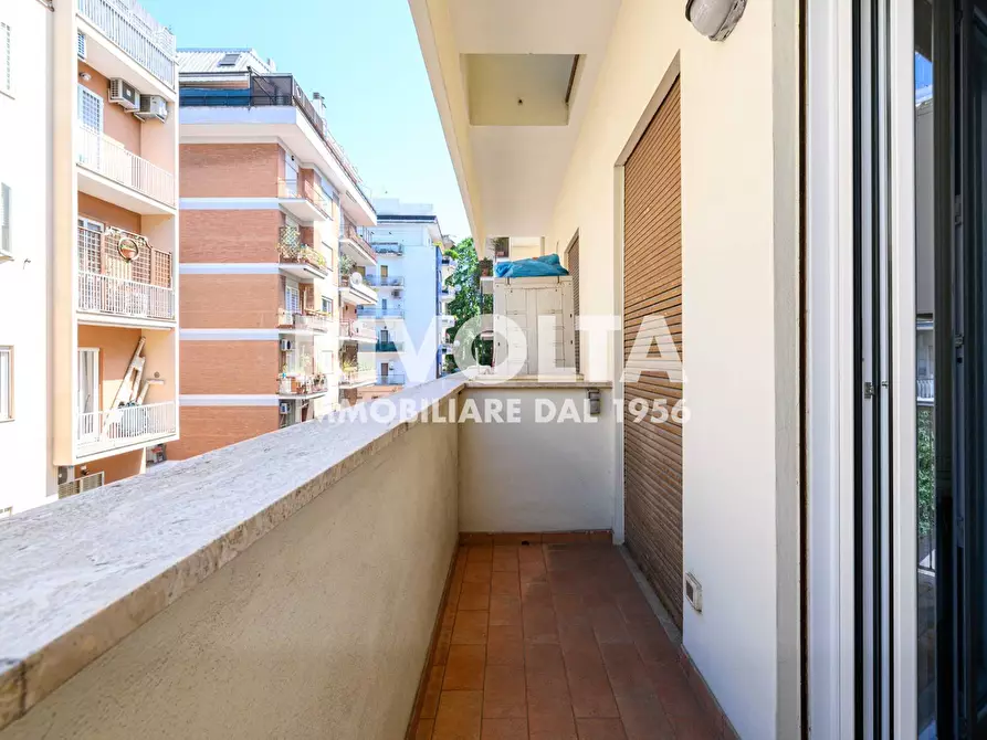 Immagine 39 di Appartamento in vendita  in Via Francesco Saverio Nitti a Roma