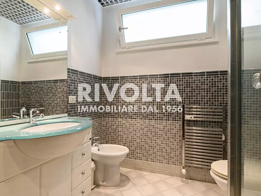 Immagine 43 di Appartamento in vendita  in Via Francesco Saverio Nitti a Roma