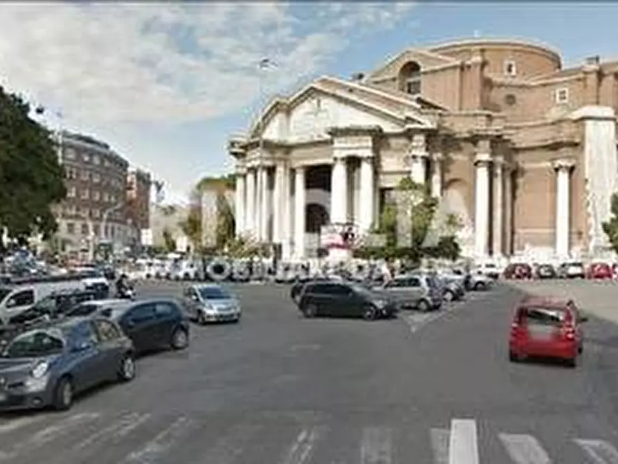 Immagine 1 di Attività commerciale in affitto  in Piazza Euclide a Roma