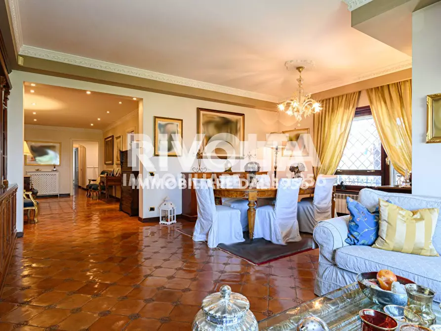 Immagine 2 di Appartamento in vendita  in Via Pietro Mascagni a Roma