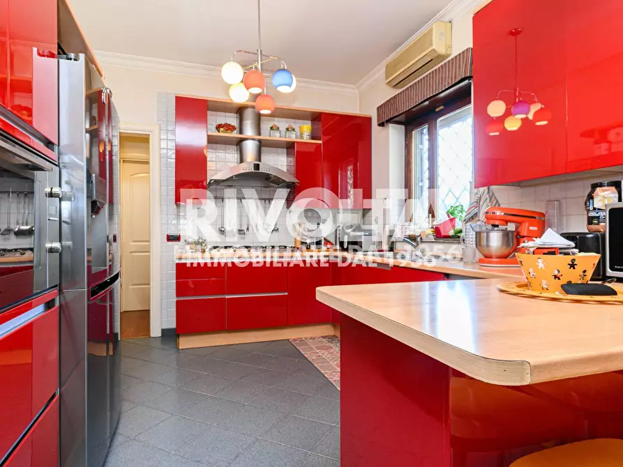 Immagine 9 di Appartamento in vendita  in Via Pietro Mascagni a Roma