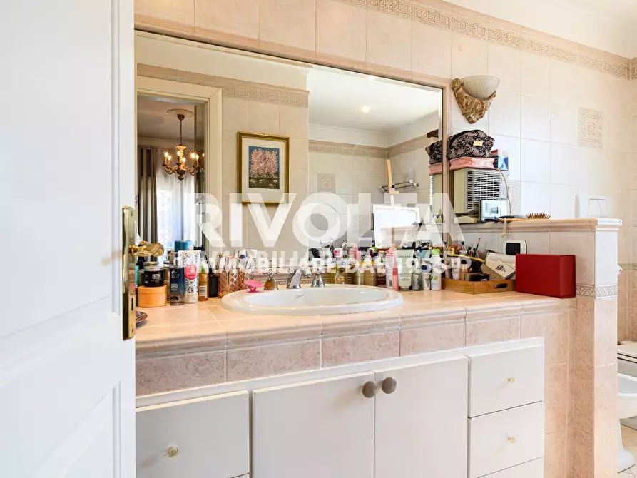 Immagine 36 di Appartamento in vendita  in Via Pietro Mascagni a Roma