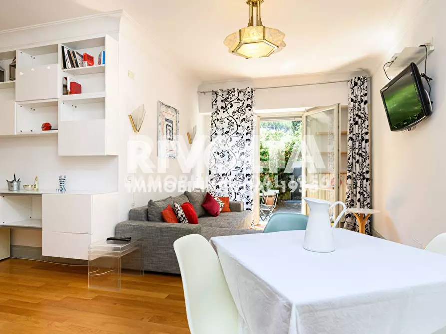 Immagine 9 di Appartamento in vendita  in Via Della Camilluccia a Roma