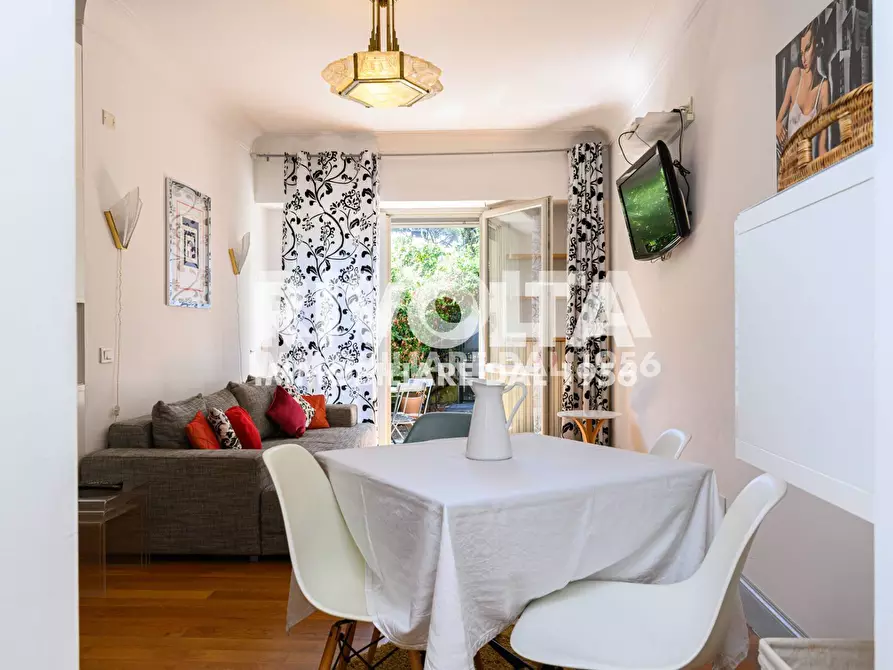 Immagine 12 di Appartamento in vendita  in Via Della Camilluccia a Roma