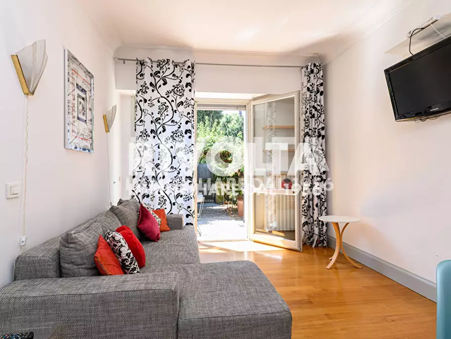 Immagine 13 di Appartamento in vendita  in Via Della Camilluccia a Roma