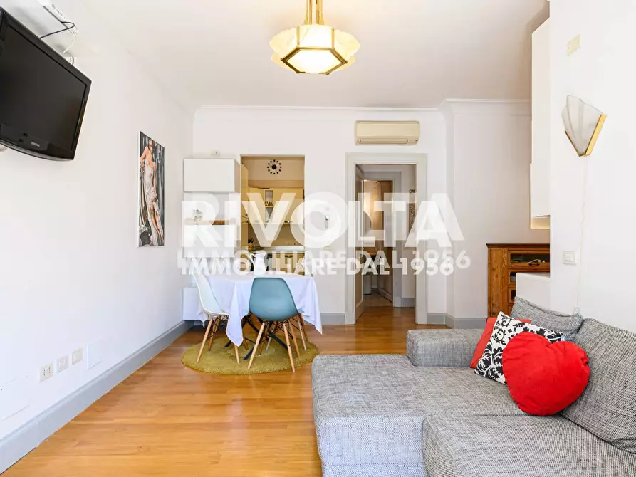 Immagine 14 di Appartamento in vendita  in Via Della Camilluccia a Roma