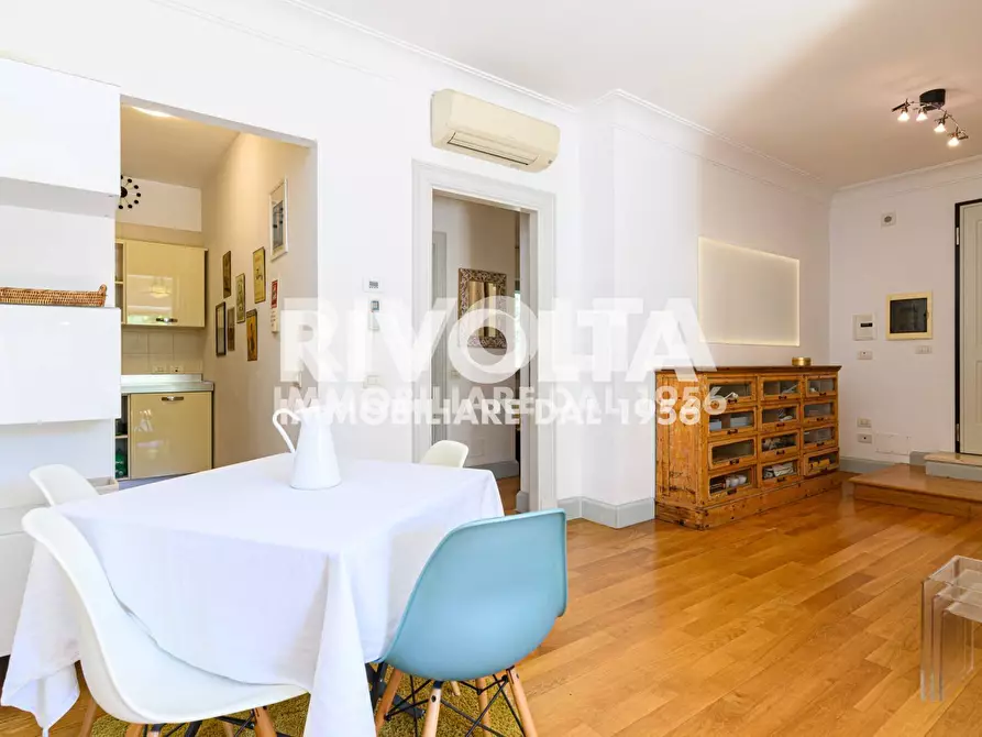 Immagine 15 di Appartamento in vendita  in Via Della Camilluccia a Roma