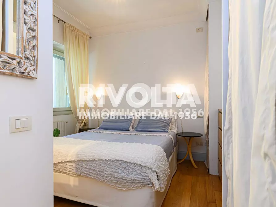 Immagine 21 di Appartamento in vendita  in Via Della Camilluccia a Roma