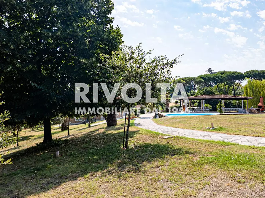 Immagine 12 di Villa in vendita  in Via della Giustiniana a Roma