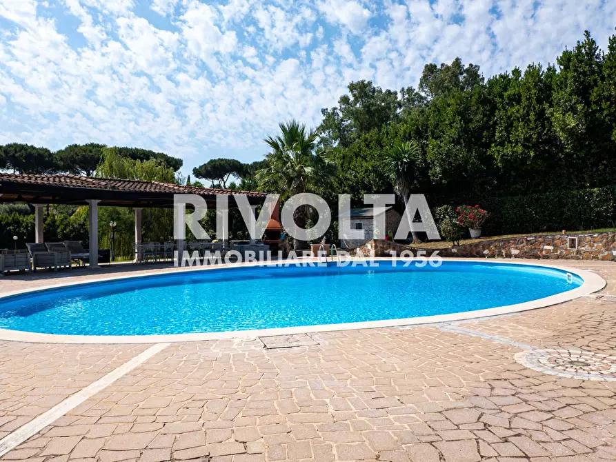 Immagine 7 di Villa in vendita  in Via della Giustiniana a Roma