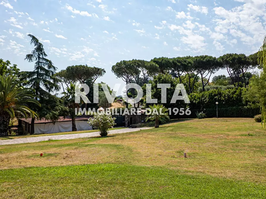 Immagine 14 di Villa in vendita  in Via della Giustiniana a Roma