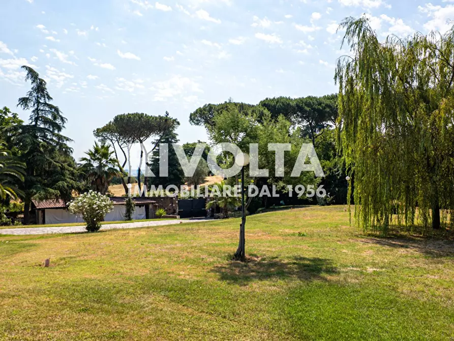 Immagine 17 di Villa in vendita  in Via della Giustiniana a Roma