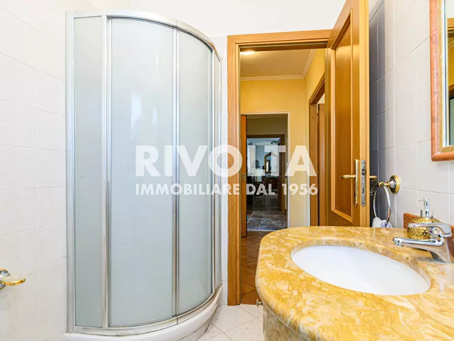Immagine 23 di Villa in vendita  in Via della Giustiniana a Roma