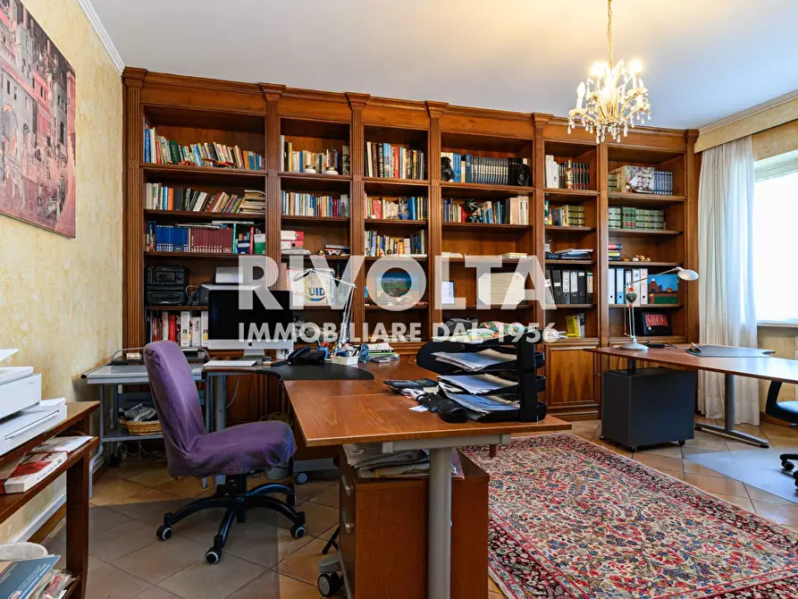 Immagine 24 di Villa in vendita  in Via della Giustiniana a Roma