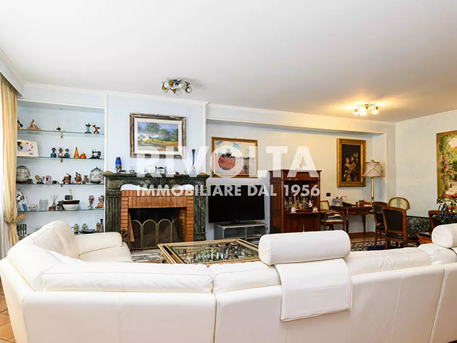 Immagine 35 di Villa in vendita  in Via della Giustiniana a Roma