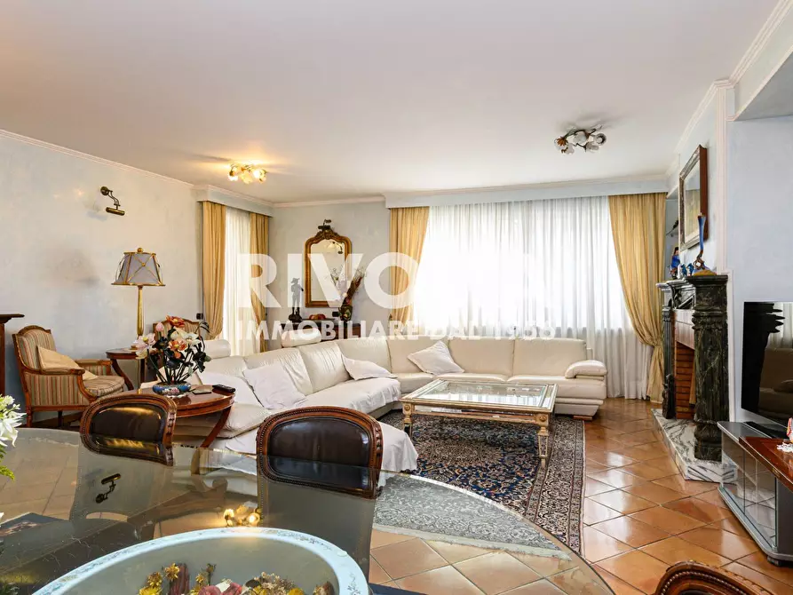 Immagine 39 di Villa in vendita  in Via della Giustiniana a Roma