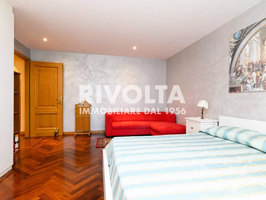 Immagine 50 di Villa in vendita  in Via della Giustiniana a Roma