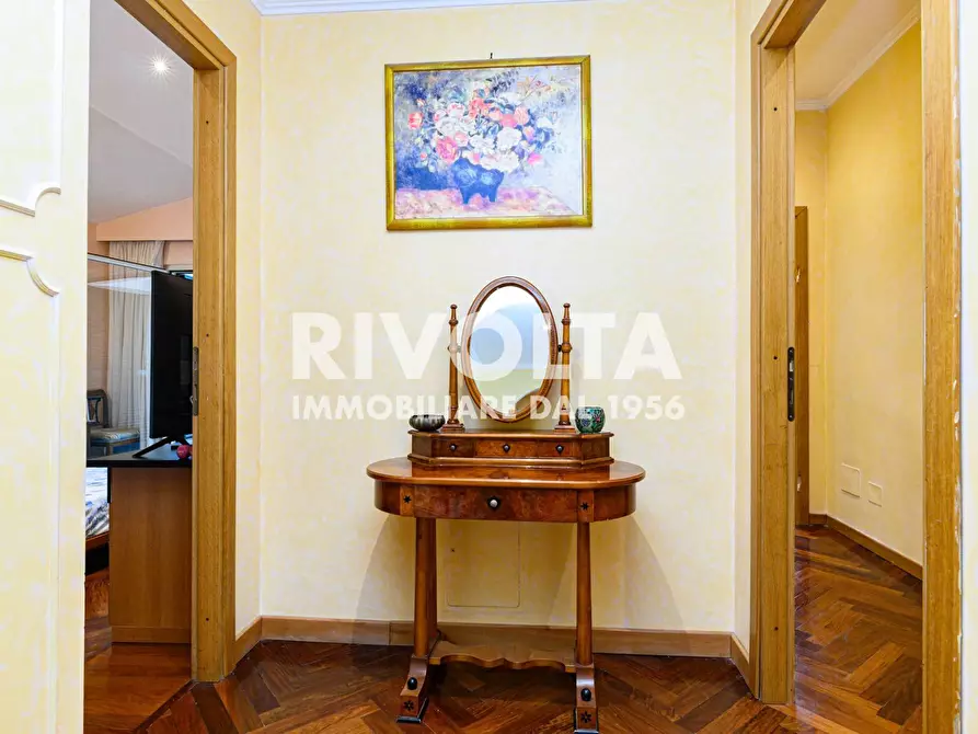 Immagine 52 di Villa in vendita  in Via della Giustiniana a Roma