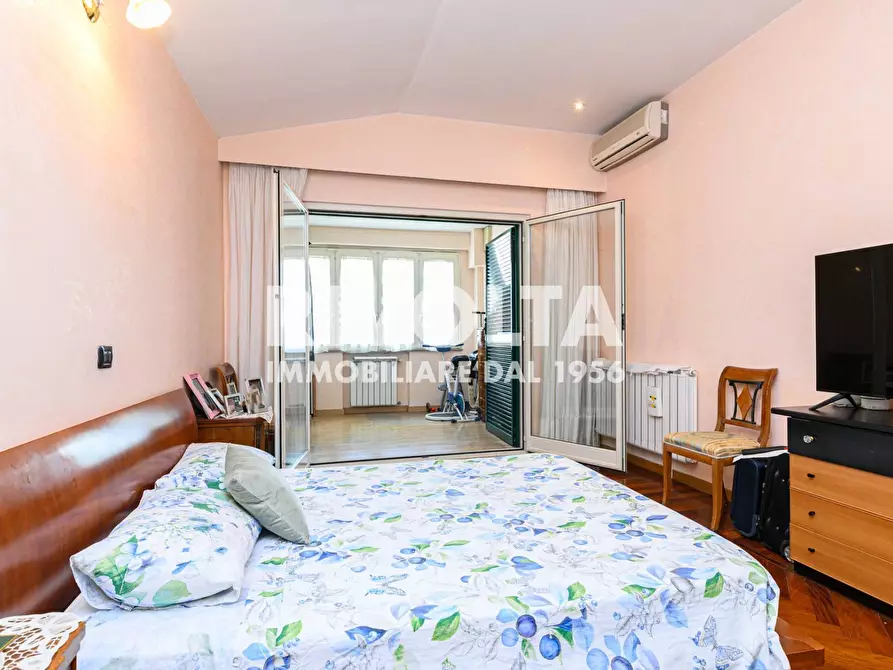 Immagine 54 di Villa in vendita  in Via della Giustiniana a Roma