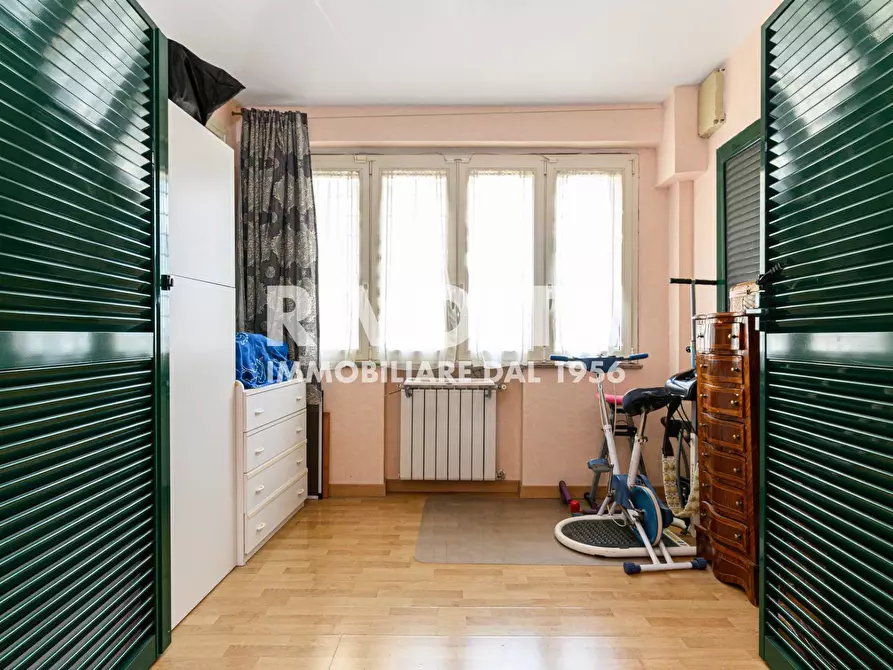 Immagine 55 di Villa in vendita  in Via della Giustiniana a Roma