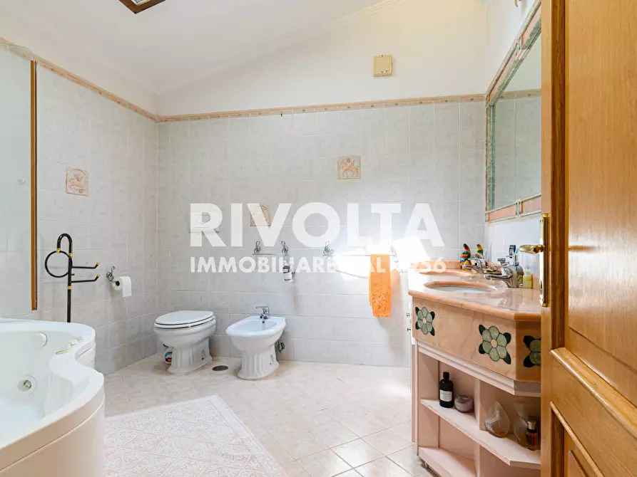 Immagine 62 di Villa in vendita  in Via della Giustiniana a Roma
