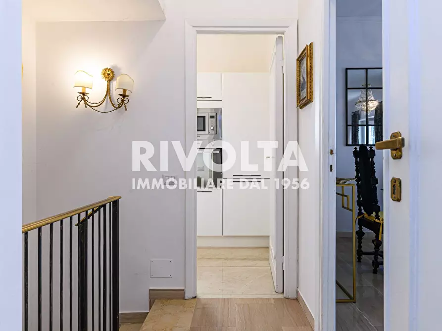 Immagine 9 di Appartamento in vendita  in via ximenes a Roma