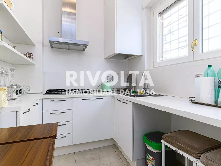 Immagine 12 di Appartamento in vendita  in via ximenes a Roma