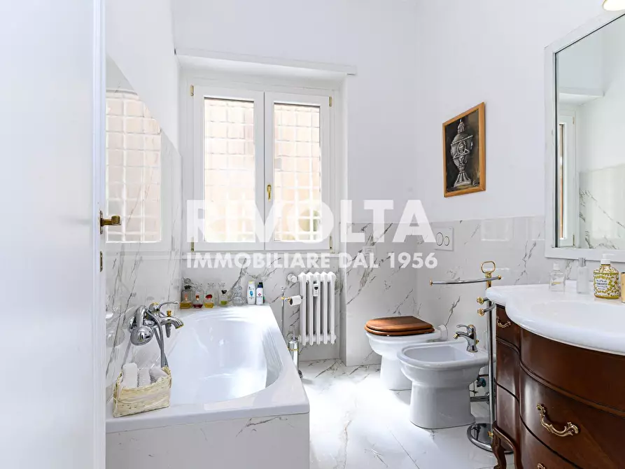 Immagine 15 di Appartamento in vendita  in via ximenes a Roma