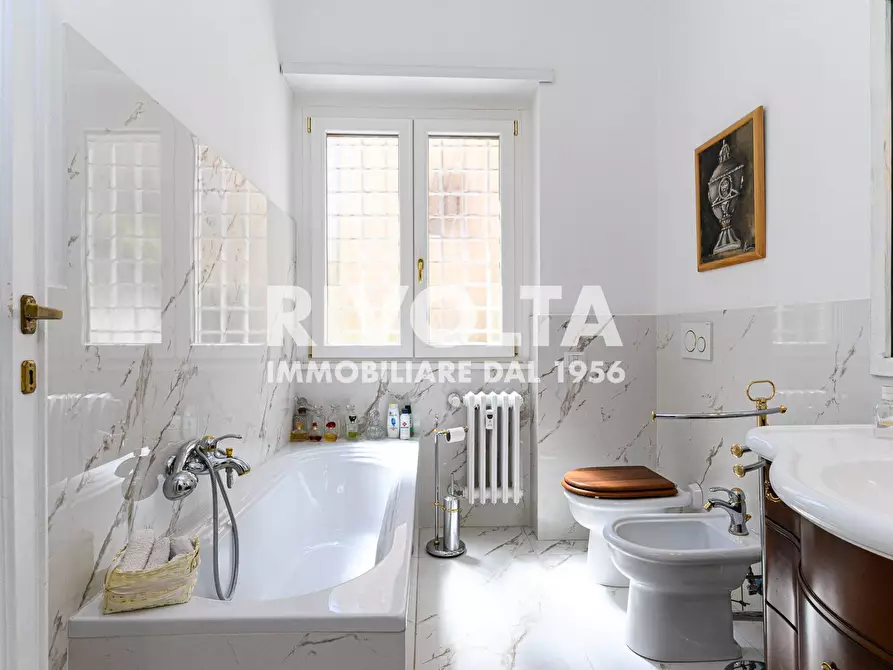 Immagine 17 di Appartamento in vendita  in via ximenes a Roma