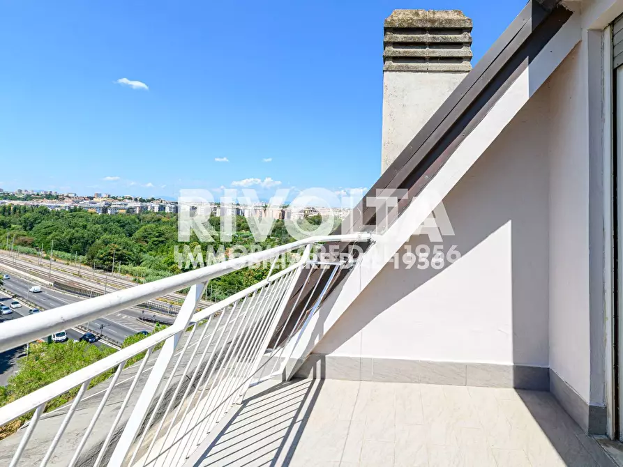 Immagine 6 di Appartamento in vendita  in Viale Somalia a Roma