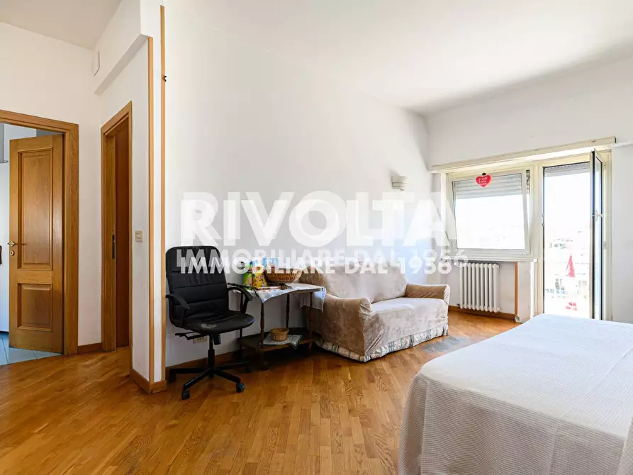 Immagine 9 di Appartamento in vendita  in Viale Somalia a Roma