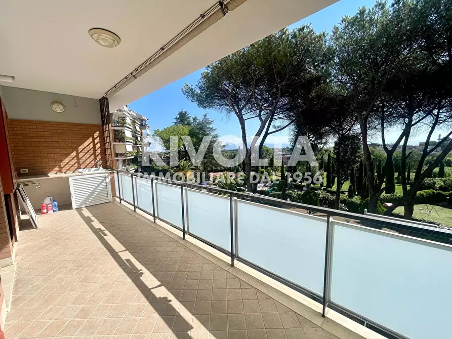 Immagine 9 di Appartamento in vendita  in Via Al Sesto Miglio a Roma