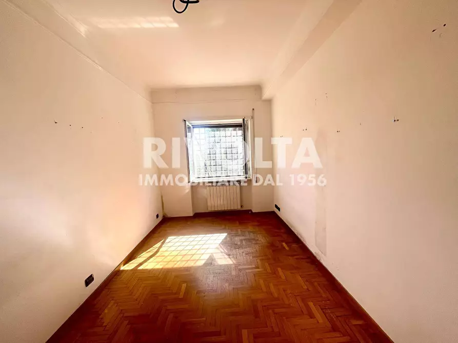 Immagine 15 di Appartamento in vendita  in Via Al Sesto Miglio a Roma