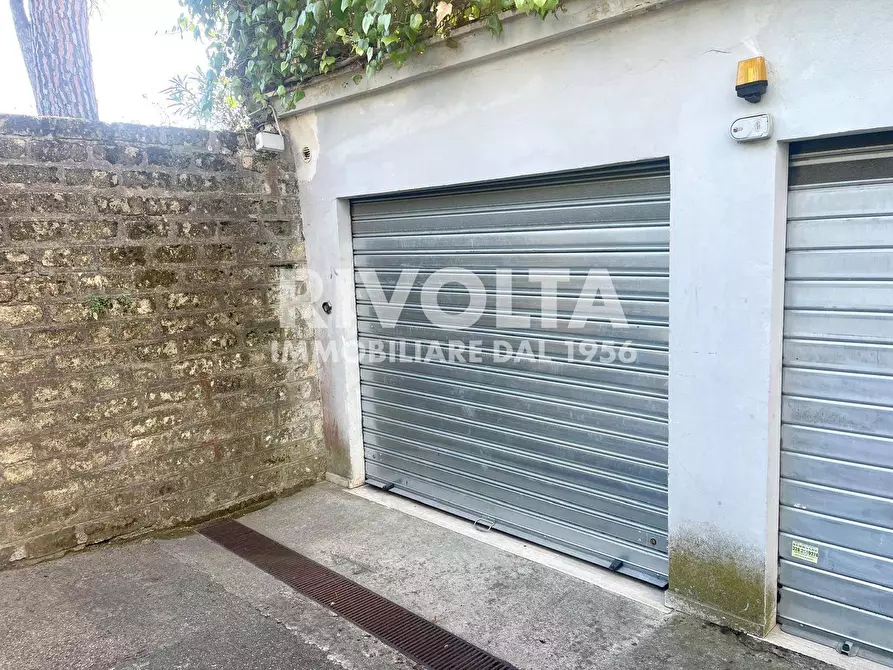 Immagine 18 di Appartamento in vendita  in Via Al Sesto Miglio a Roma