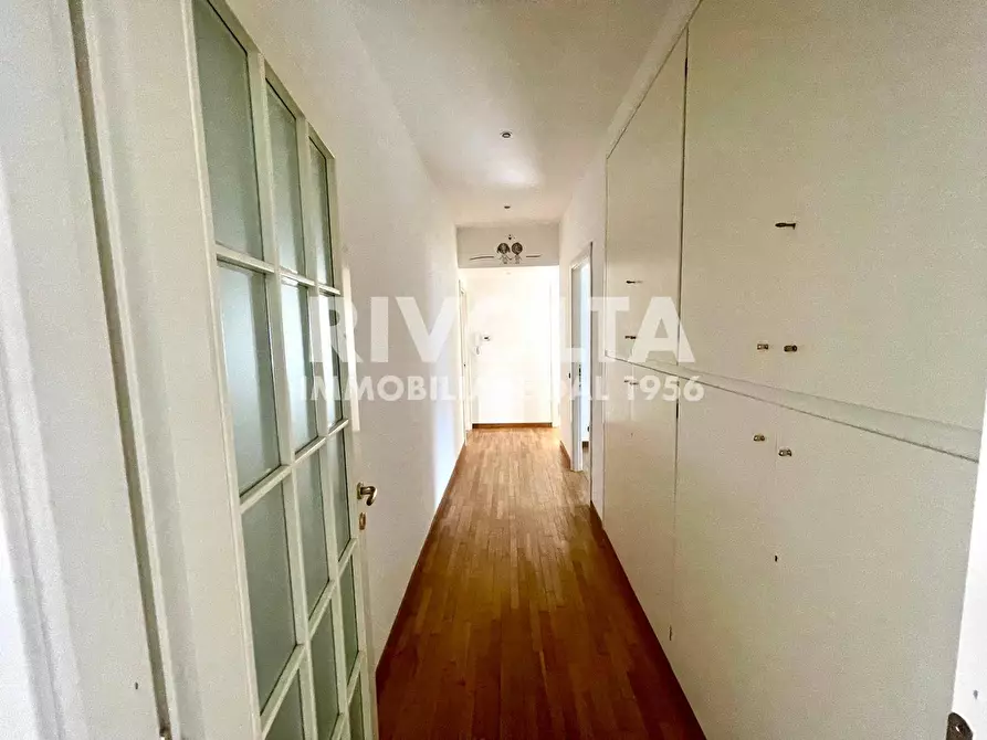 Immagine 20 di Appartamento in vendita  in Via Al Sesto Miglio a Roma