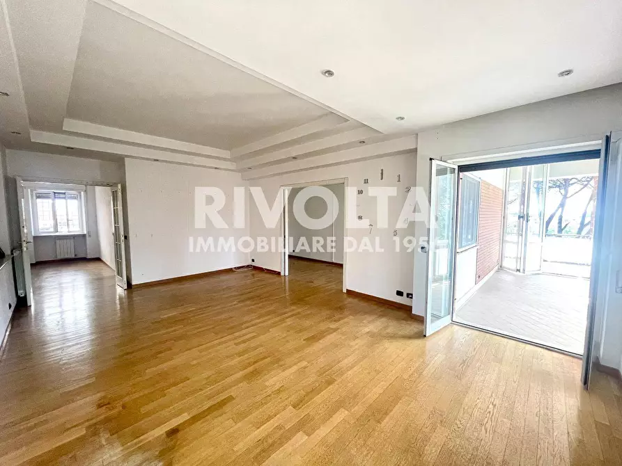 Immagine 24 di Appartamento in vendita  in Via Al Sesto Miglio a Roma