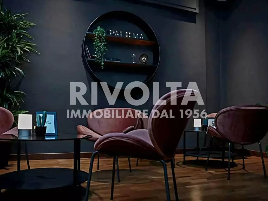 Immagine 8 di Attività commerciale in vendita  in Via Giovanni Villani a Roma