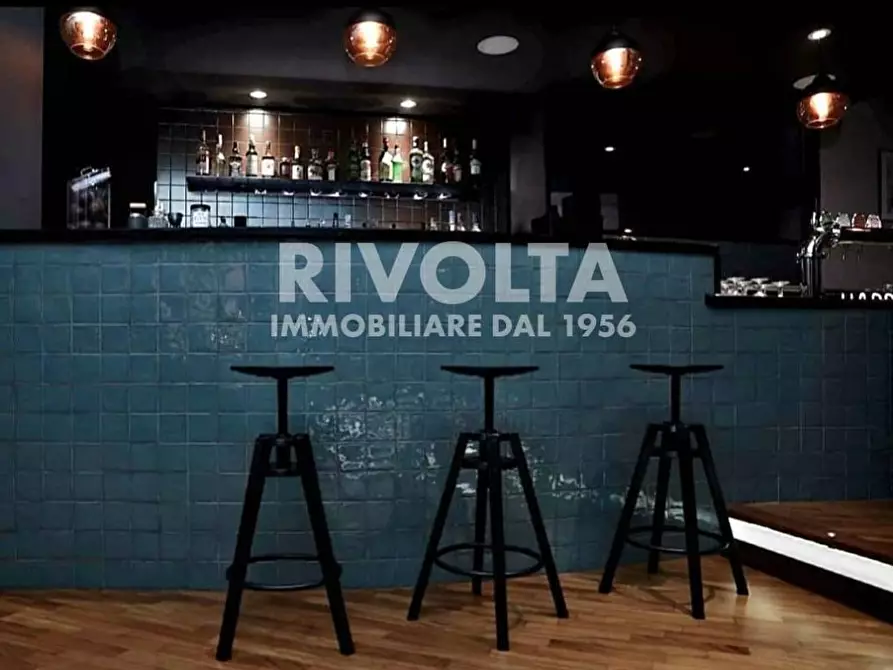 Immagine 19 di Attività commerciale in vendita  in Via Giovanni Villani a Roma