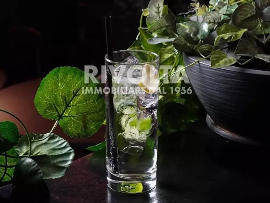 Immagine 21 di Attività commerciale in vendita  in Via Giovanni Villani a Roma
