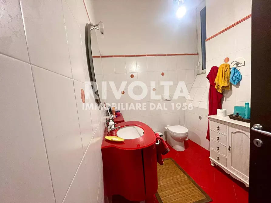 Immagine 15 di Ufficio in vendita  in Via Costantino Corvisieri a Roma