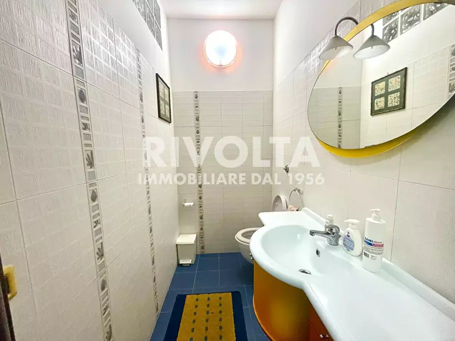 Immagine 17 di Ufficio in vendita  in Via Costantino Corvisieri a Roma