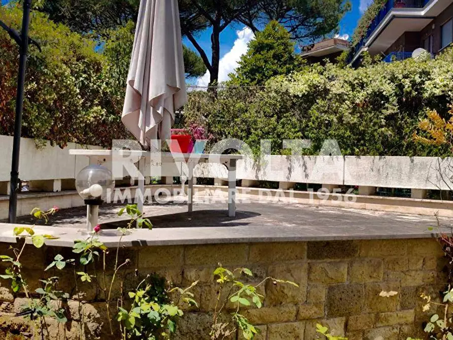 Immagine 8 di Appartamento in vendita  in VIA DEI MASSIMI a Roma