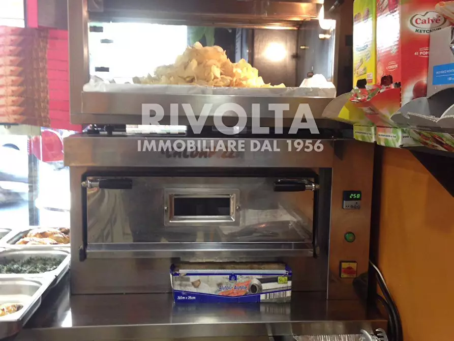 Immagine 5 di Attività commerciale in vendita  in Salita Di Poggio San Lorenzo a Roma