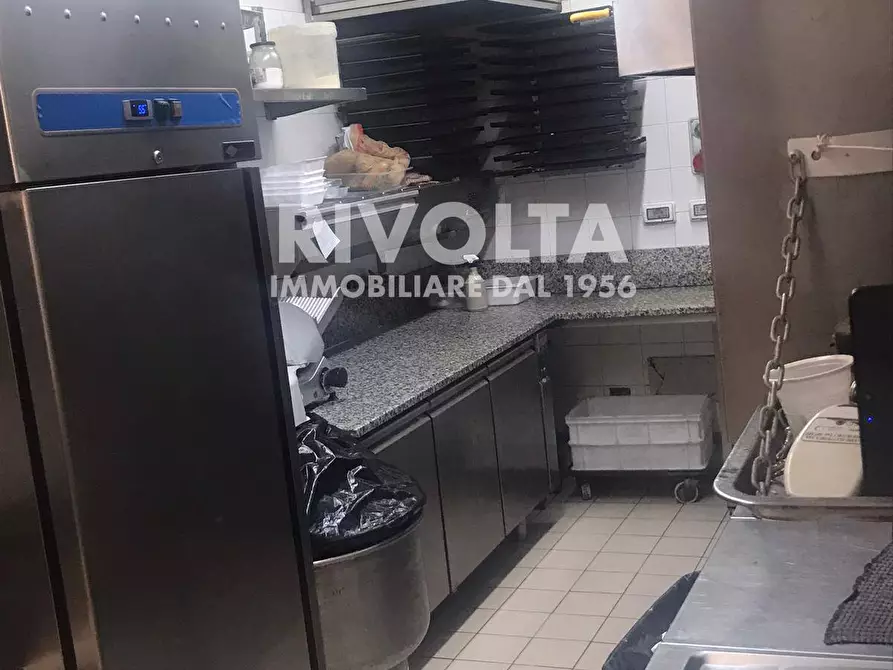 Immagine 14 di Attività commerciale in vendita  in Salita Di Poggio San Lorenzo a Roma