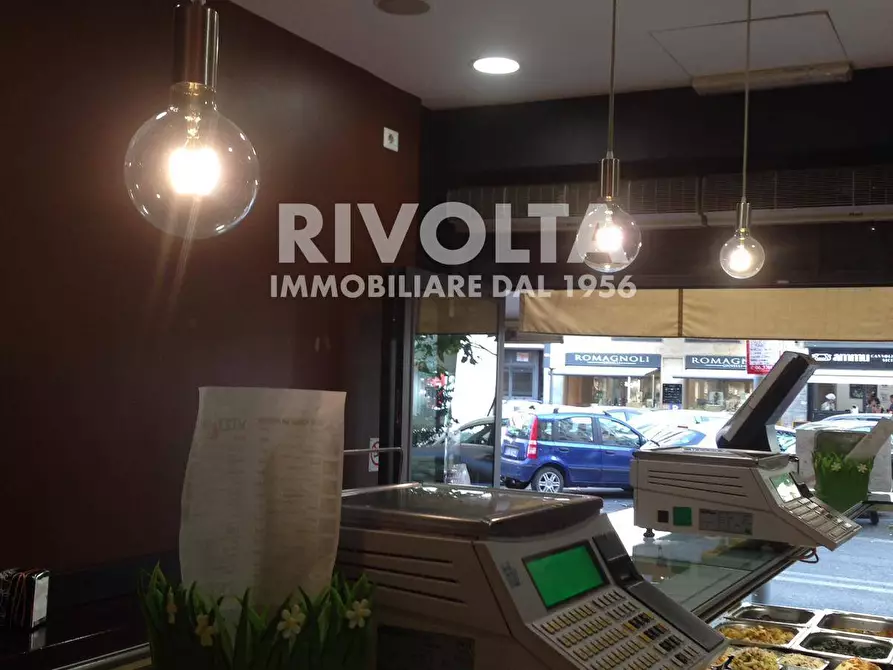 Immagine 15 di Attività commerciale in vendita  in Salita Di Poggio San Lorenzo a Roma