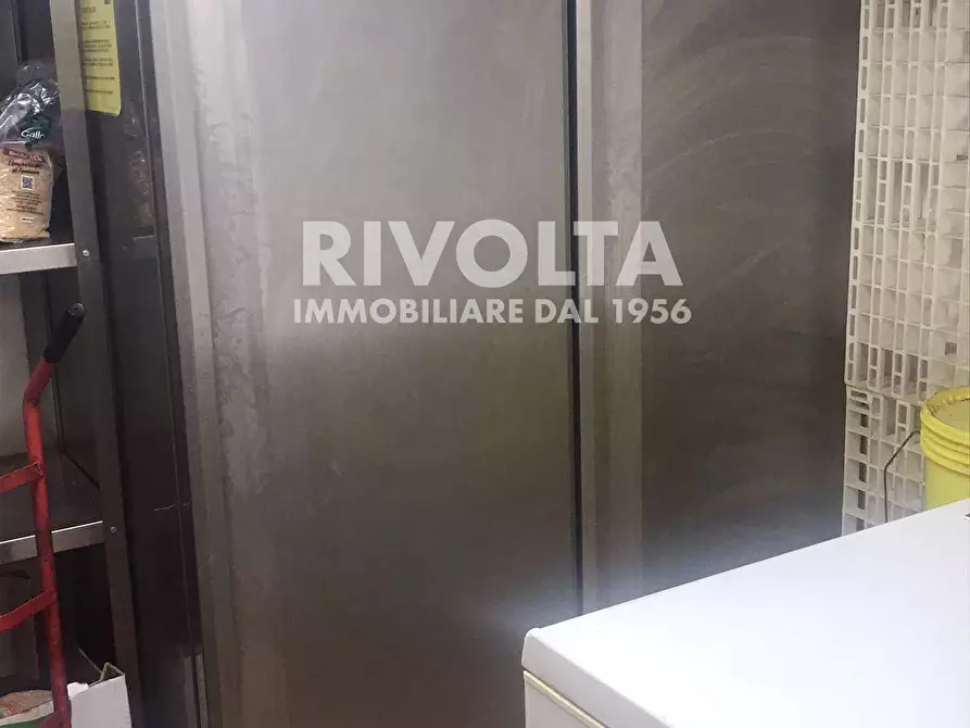 Immagine 17 di Attività commerciale in vendita  in Salita Di Poggio San Lorenzo a Roma