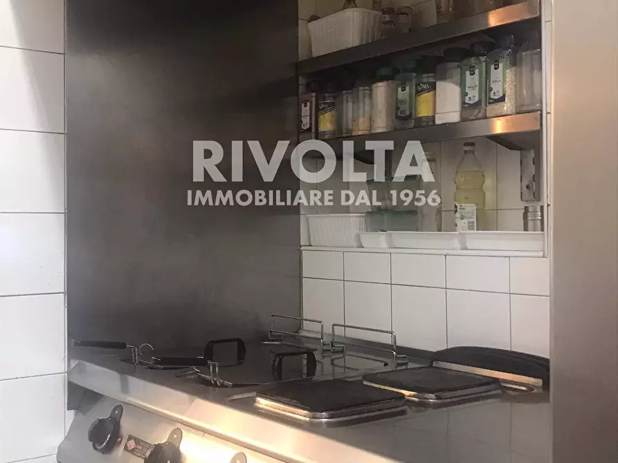 Immagine 18 di Attività commerciale in vendita  in Salita Di Poggio San Lorenzo a Roma