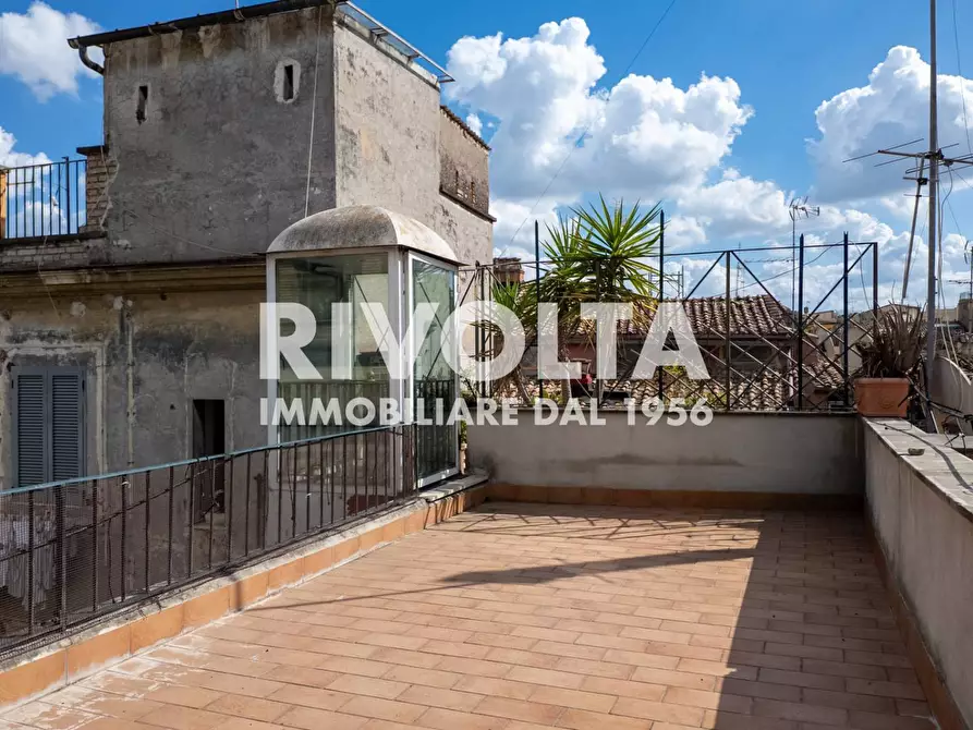 Immagine 2 di Appartamento in vendita  in Via Del Governo Vecchio 115 a Roma