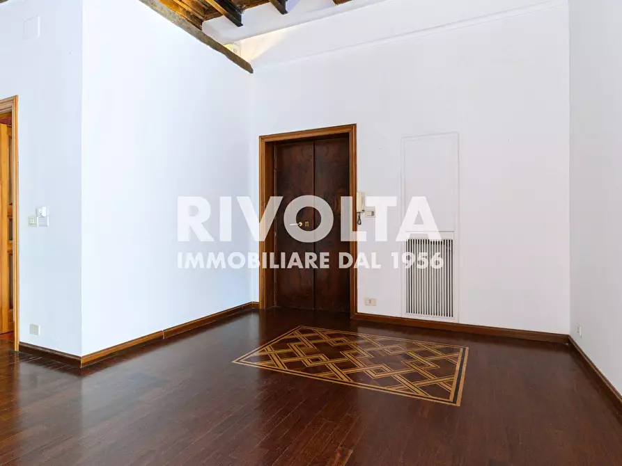 Immagine 10 di Appartamento in vendita  in Via Del Governo Vecchio 115 a Roma